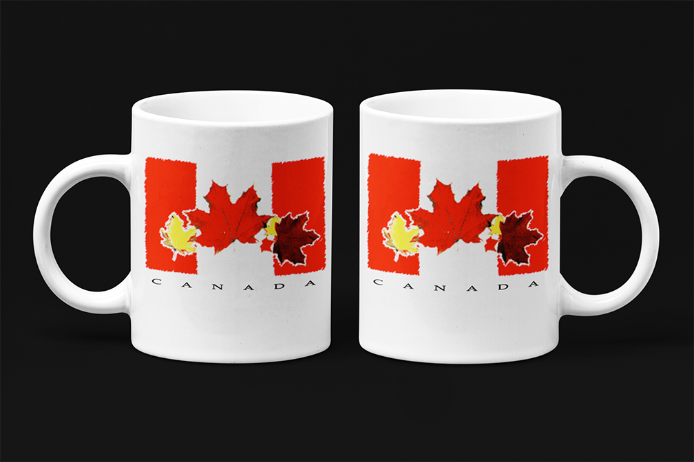Une tasse cadeau souvenir de notre Collection Touristique: Canada et feuille d'érable.