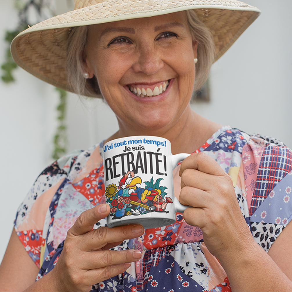 Une tasse à café en cadeau de notre Colection Retraite: J'ai tout mon temps, je suis retraité.