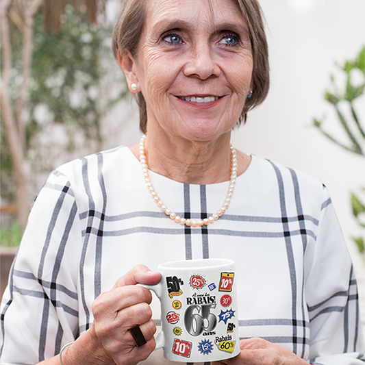 Une tasse pour la Fête d'une personne de 65 ans de notre Collection Anniversaire: A mois les rabais