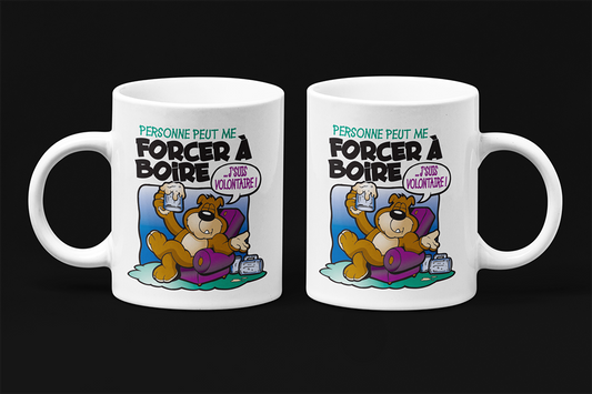 Une tasse humoristique en français de notre Collection Caractère: Forcer à boire.